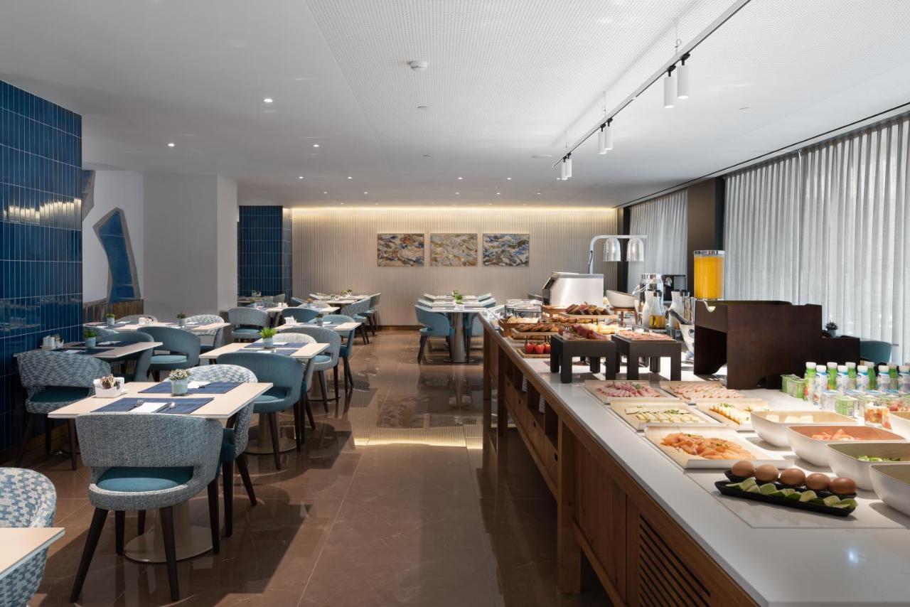 Eurostars Aliados Hotel ปอร์โต ภายนอก รูปภาพ The lounge at the airport