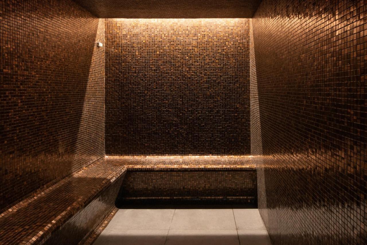 Eurostars Aliados Hotel ปอร์โต ภายนอก รูปภาพ A modern Turkish bath