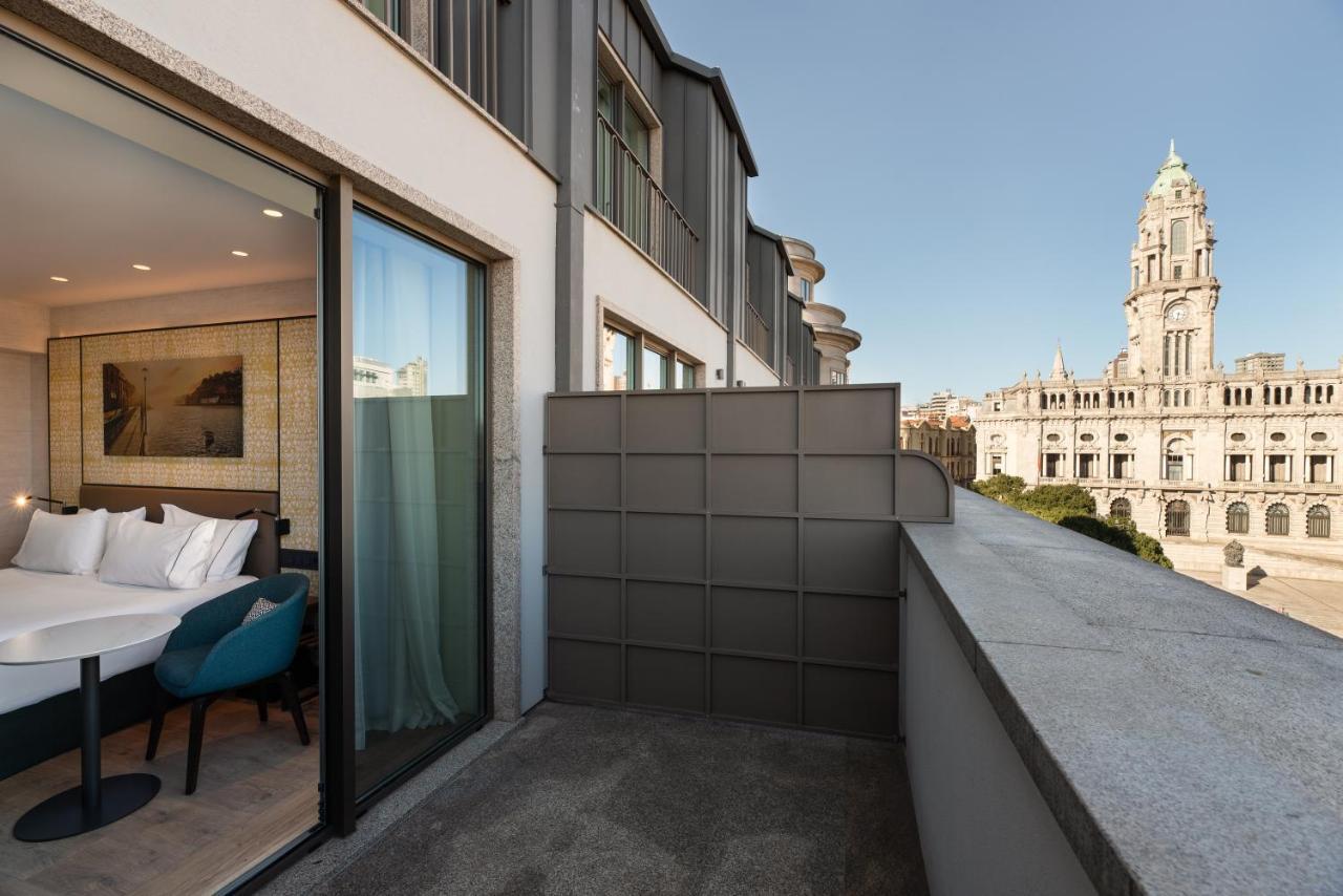 Eurostars Aliados Hotel ปอร์โต ภายนอก รูปภาพ The hotel's balcony