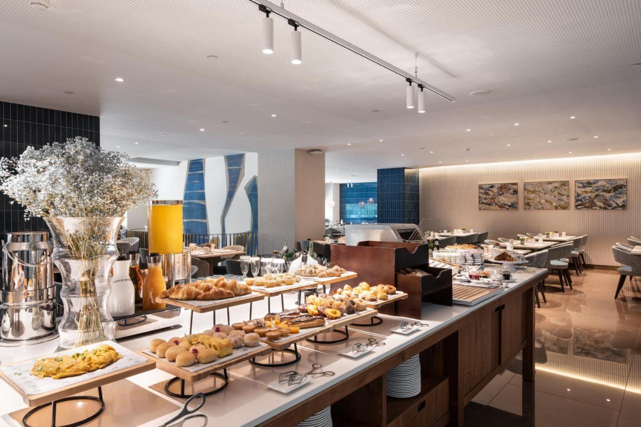Eurostars Aliados Hotel ปอร์โต ภายนอก รูปภาพ The lounge at the airport